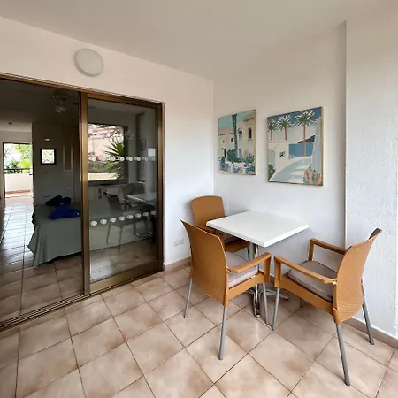 Apartamento Pool View Studio In Castle Harbour C005 Los Cristianos (Tenerife)